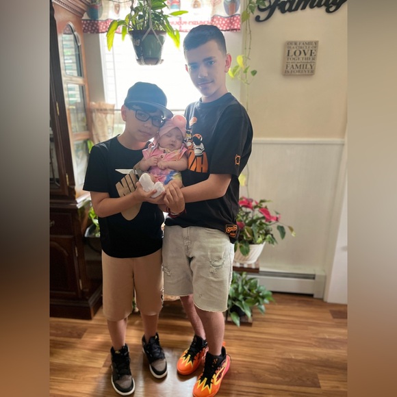 Meet your Posher, Jeanette - Picture 1 of 15